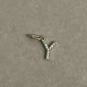 14K Yellow Gold Mejuri Diamond Letter Charm 'Y'
